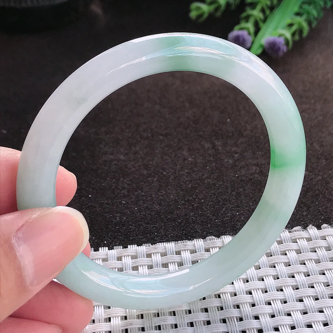 天然a货翡翠54.3/8.3老坑冰胶水灵飘绿圆条手镯玉手镯