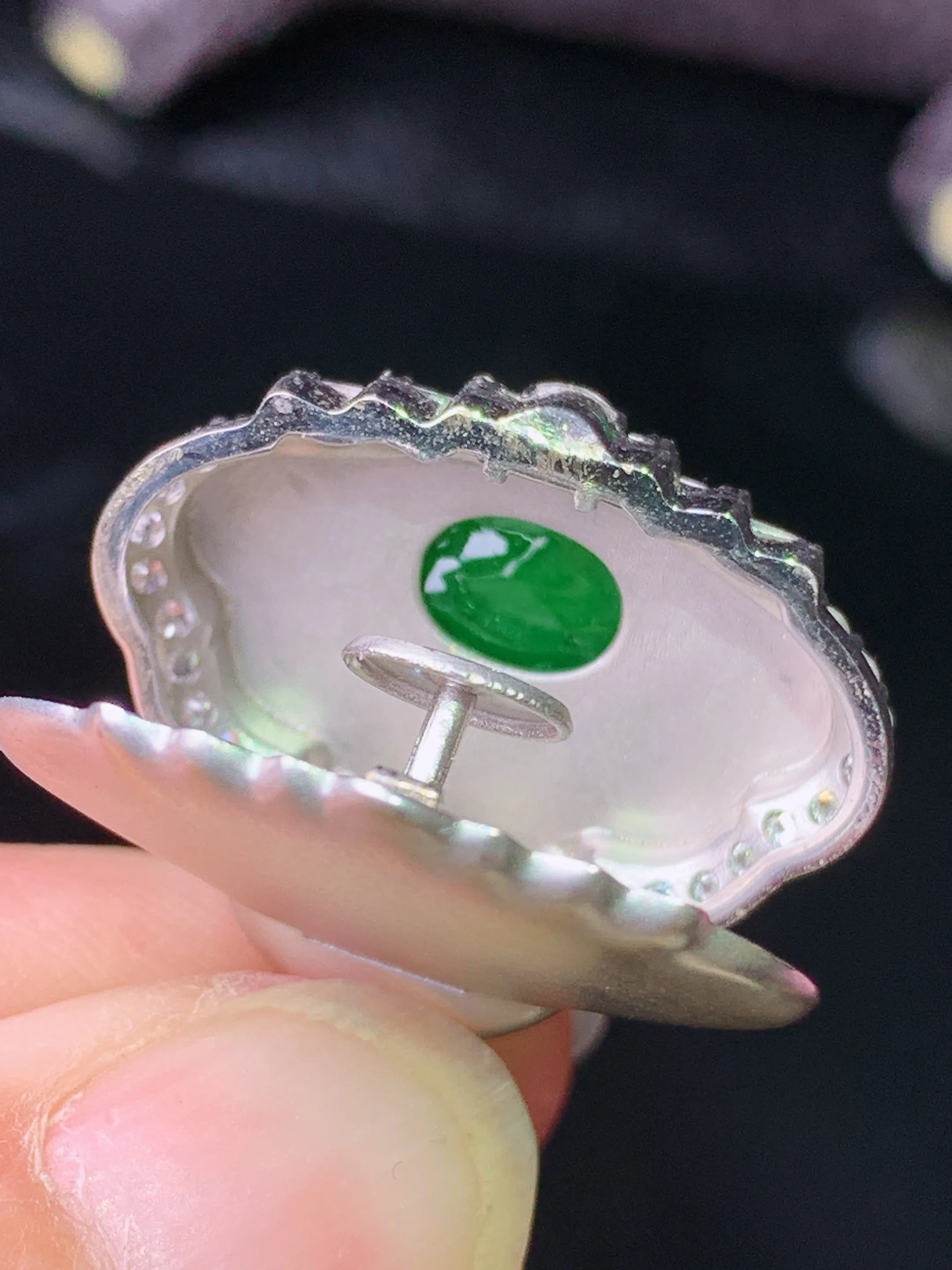 18k金钻镶嵌满绿佛公吊坠 玉质细腻 色泽清新艳丽 整体尺寸27*23.2*9