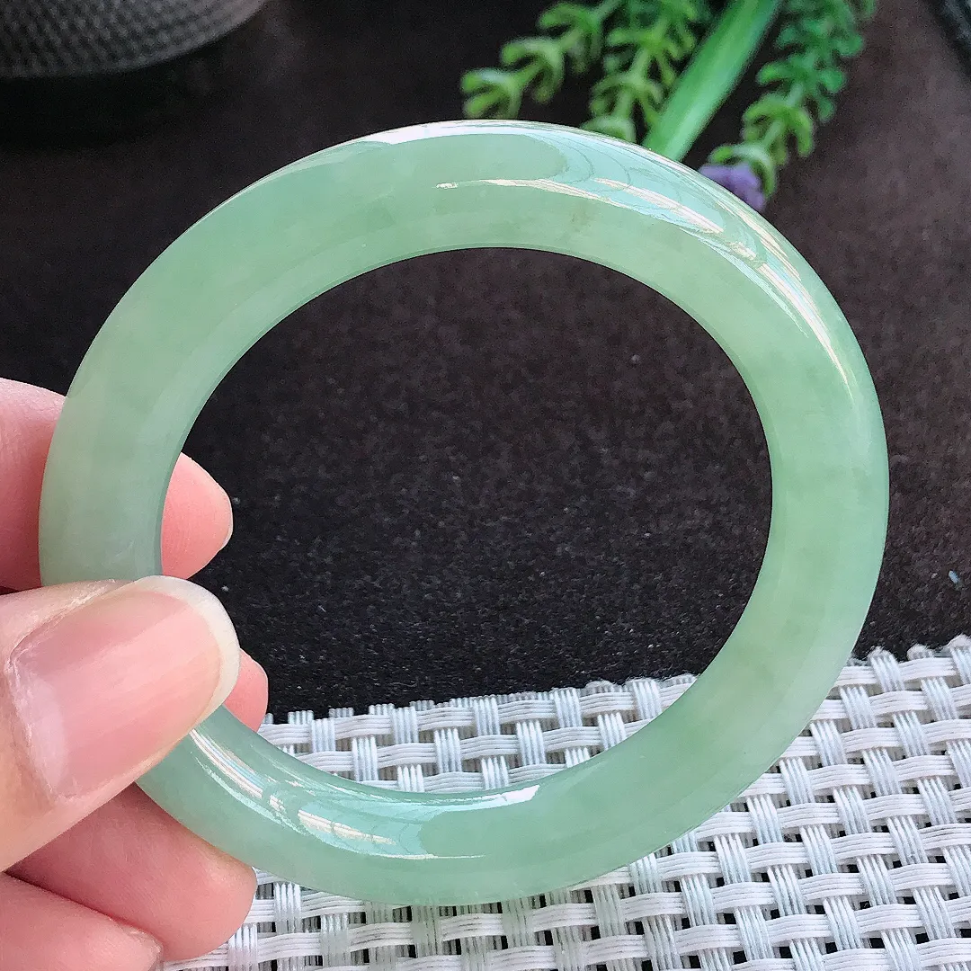 天然a货翡翠52/9.7/9.5老坑冰胶果冻甜绿满绿圆条手镯玉手镯