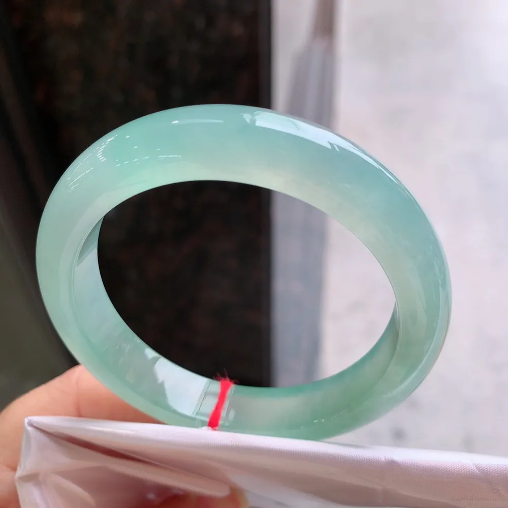 正圈高冰绿洒金 无瑕 尺寸:57.3/12/8.7 种色兼备🥰🥰