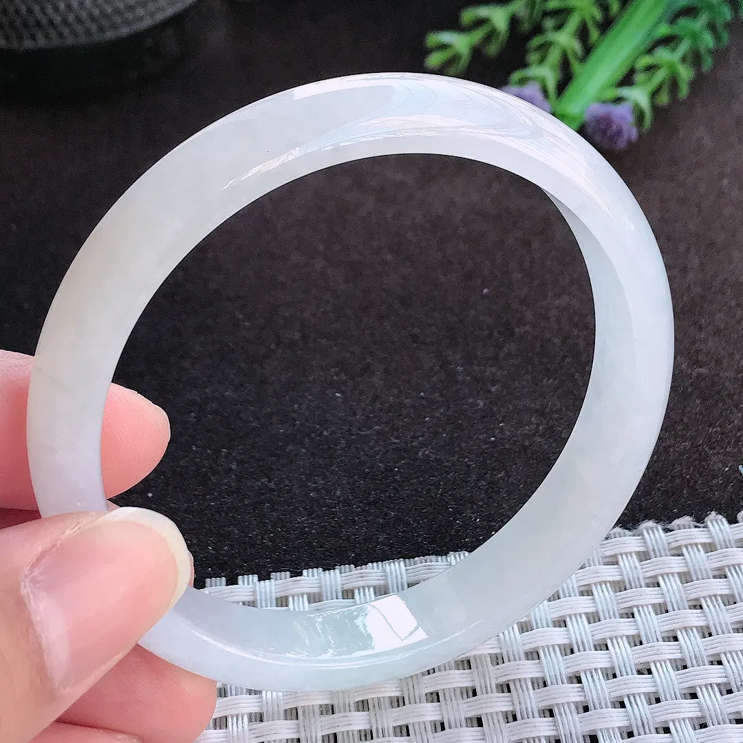 天然a货翡翠59/10.7/6.5老坑秀气冰透白月光手镯宽边玉手镯