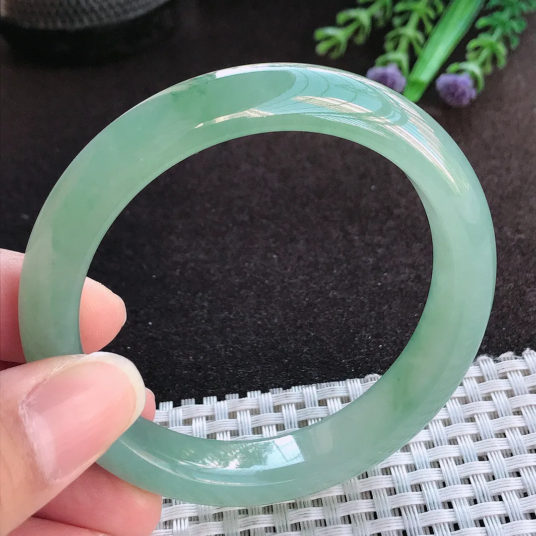 天然a货翡翠56.3/11.9/8.4老坑冰胶果冻胶满绿手镯宽边玉手镯