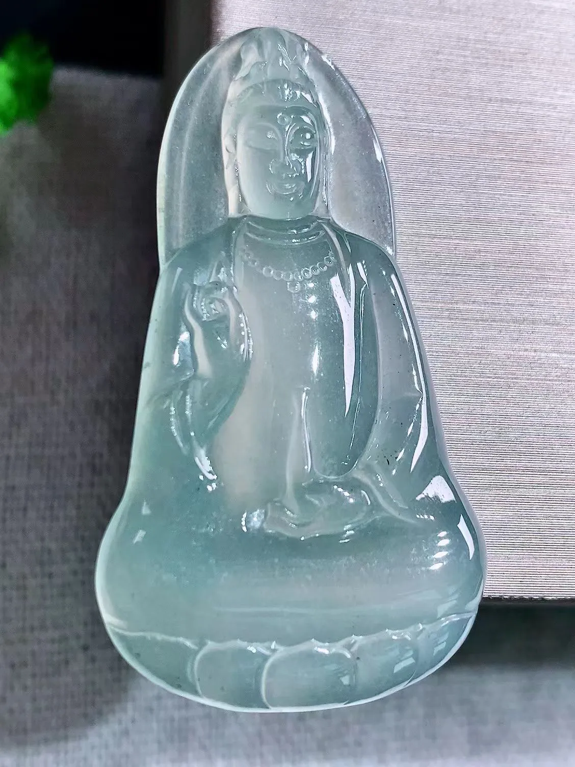 冰种观音吊坠 ，尺寸 45/25/4.6，性价比推荐，细腻水润q33