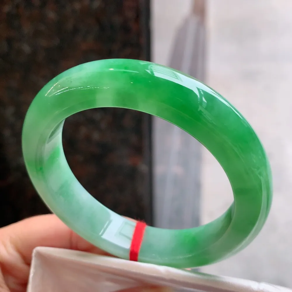 正圈一大圈芙蓉阳绿 无瑕 尺寸:54.7/12.3/9 色好🥰🥰