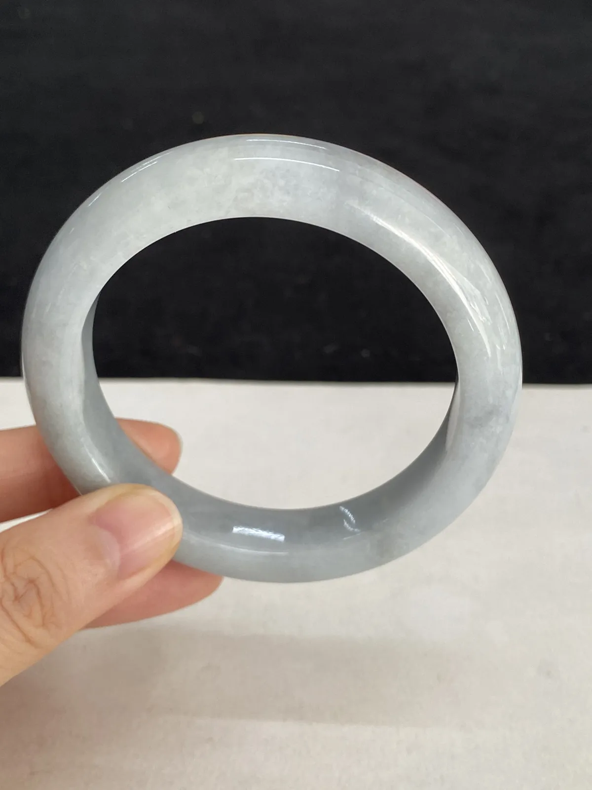 正圈53.8圈口，翡翠糯化种白色手镯