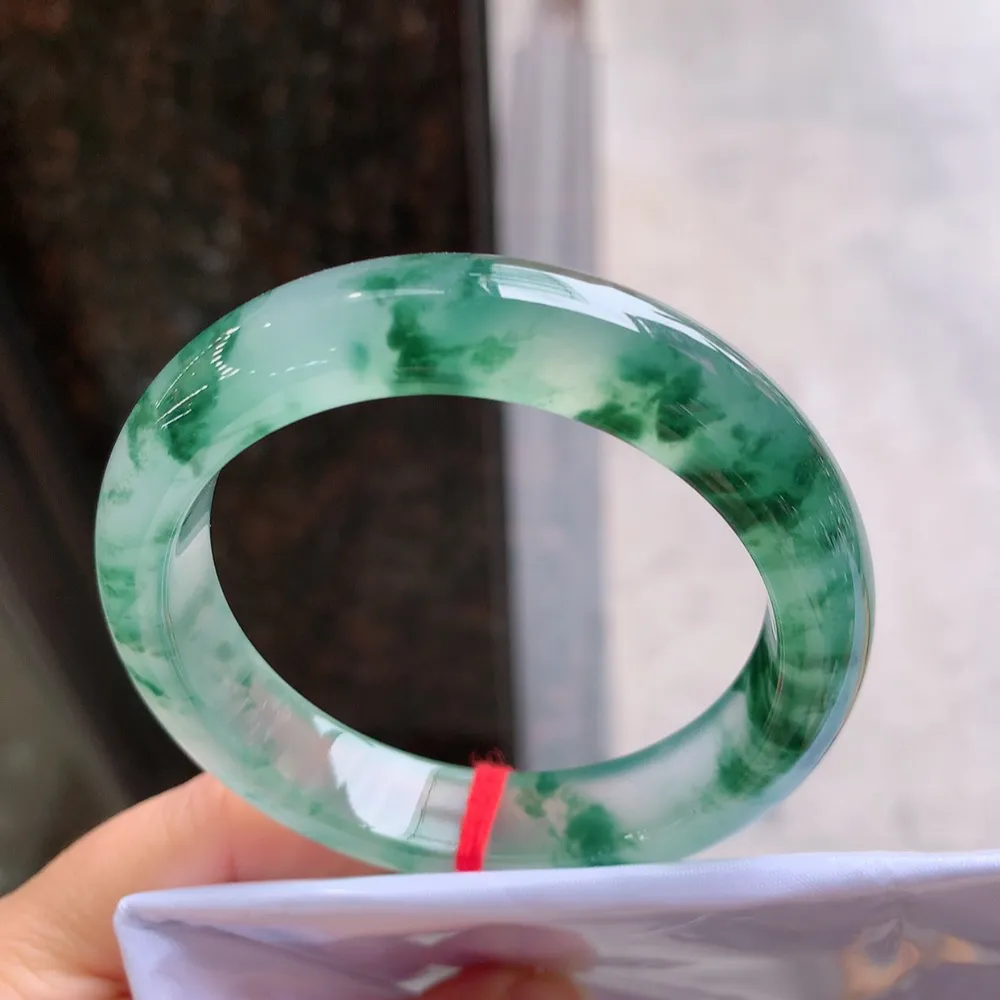 正圈冰玻飘花 无瑕 尺寸:53.1/12.1/8.3 花美 刚性十足 高品质