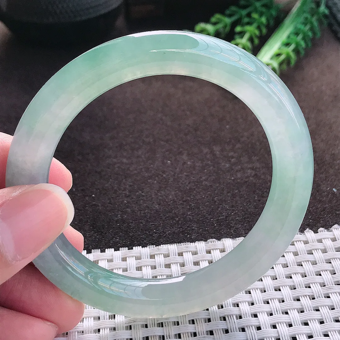 天然a货翡翠55/9.4/9.8老坑冰胶果冻冰飘花圆条手镯玉手镯