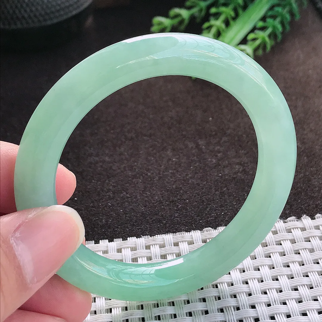 天然a货翡翠52/9.6/9.3老坑冰胶果冻冰晴满绿圆条手镯甜绿玉手镯