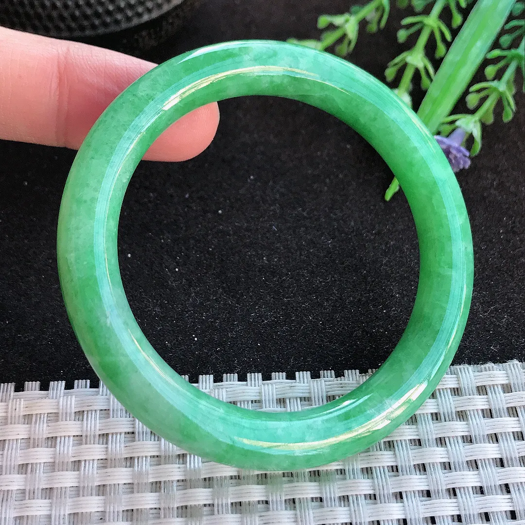 天然a货翡翠50.5/8.5老坑精美温润满绿圆条手镯小圈口玉手镯