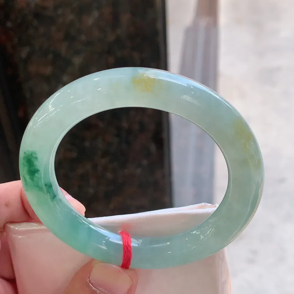 圆条冰黄翡飘花 无瑕 尺寸:57.1/11 花美 种水好