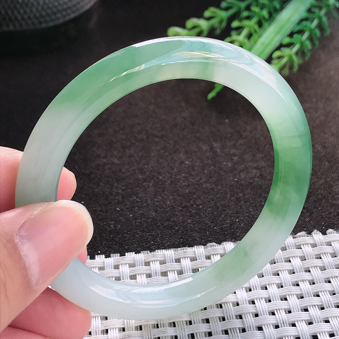 天然a货翡翠53/8.6/8.7老坑冰胶果冻冰晴绿圆条手镯玉手镯