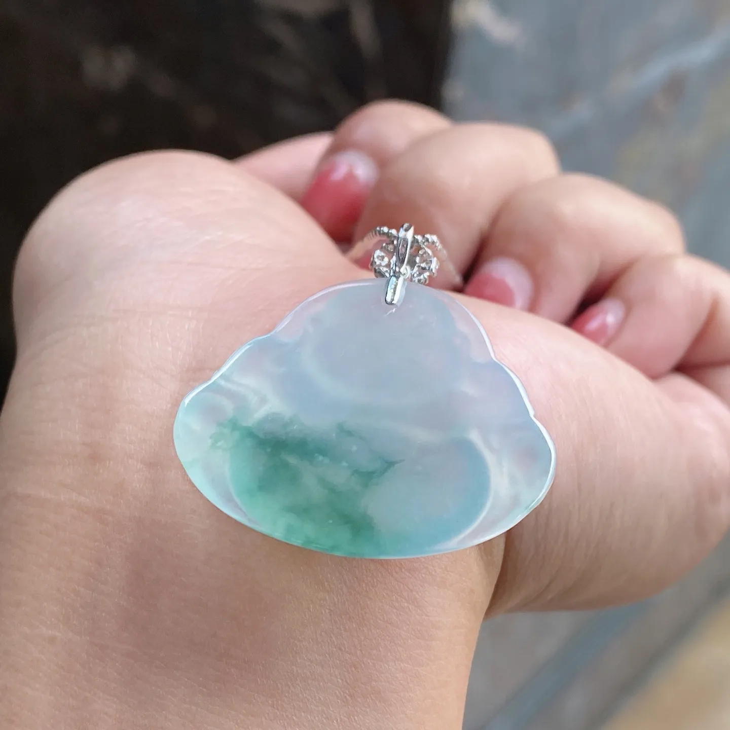 冰种飘花佛公吊坠 尺寸37.4-33.1-6.1毫米