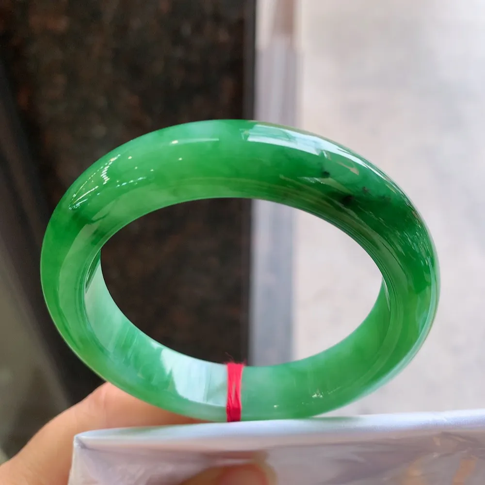 正圈一大圈辣绿 无瑕 尺寸:54.2/12.3/9.1 色辣