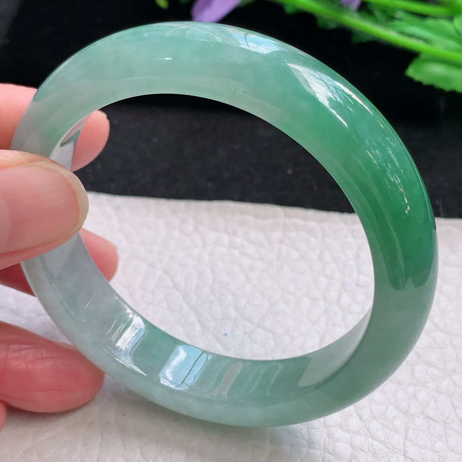 xh自然光54.5*13*8招财镯 缅甸翡翠冰胶半山水宽边玉手镯 平安镯