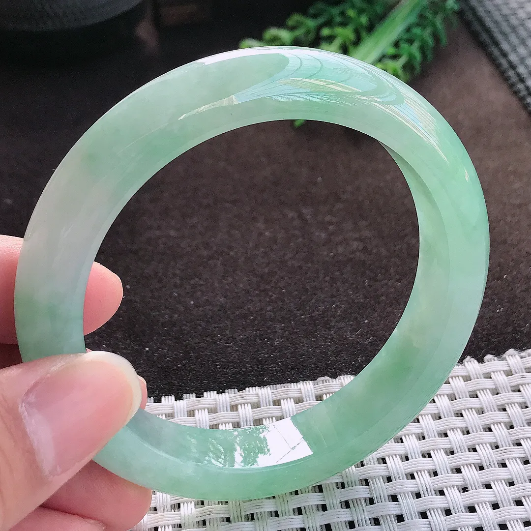 天然a货翡翠58.8/12.3/9.1老坑冰胶果冻冰晴绿手镯宽边玉手镯