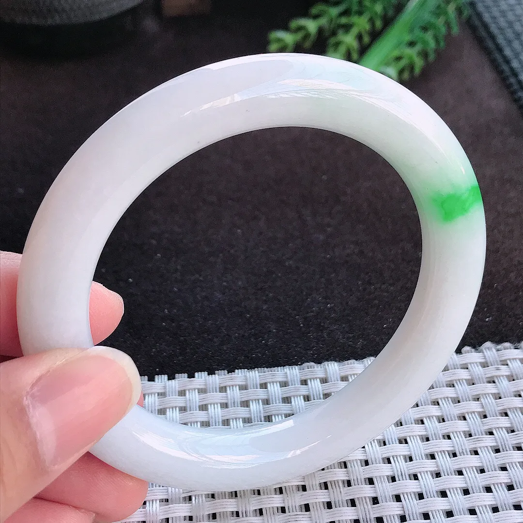 天然a货翡翠57.5/10/10.5老坑精美温润白底青飘阳绿圆条手镯玉手镯