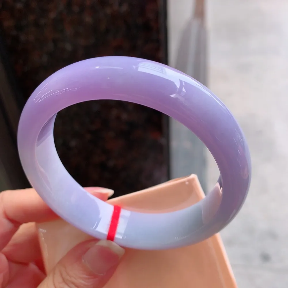 正圈紫罗兰 无瑕 尺寸:60.7/14.6/8.9 实物紫淡一分 大圈口