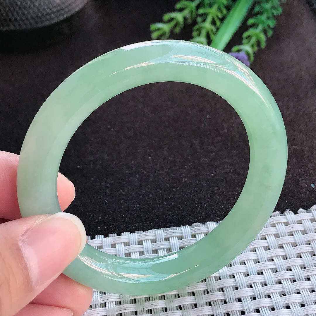 天然a货翡翠52/9.7/9.5老坑冰胶果冻甜绿满绿圆条手镯玉手镯