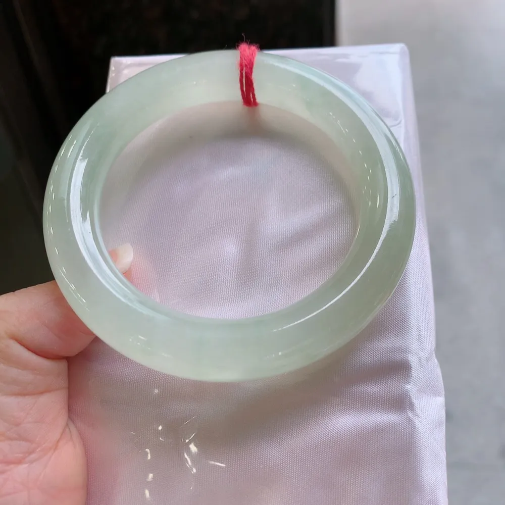 圆条高冰黄翡 无瑕 尺寸:55.4/11.1/11.2 种色俱佳