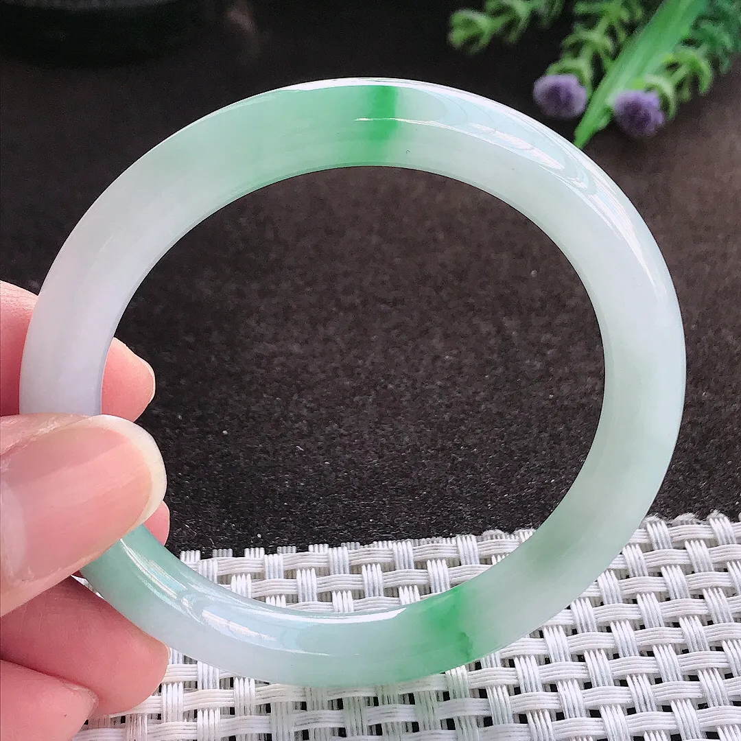 天然a货翡翠54.3/8.3老坑冰胶水灵飘绿圆条手镯玉手镯