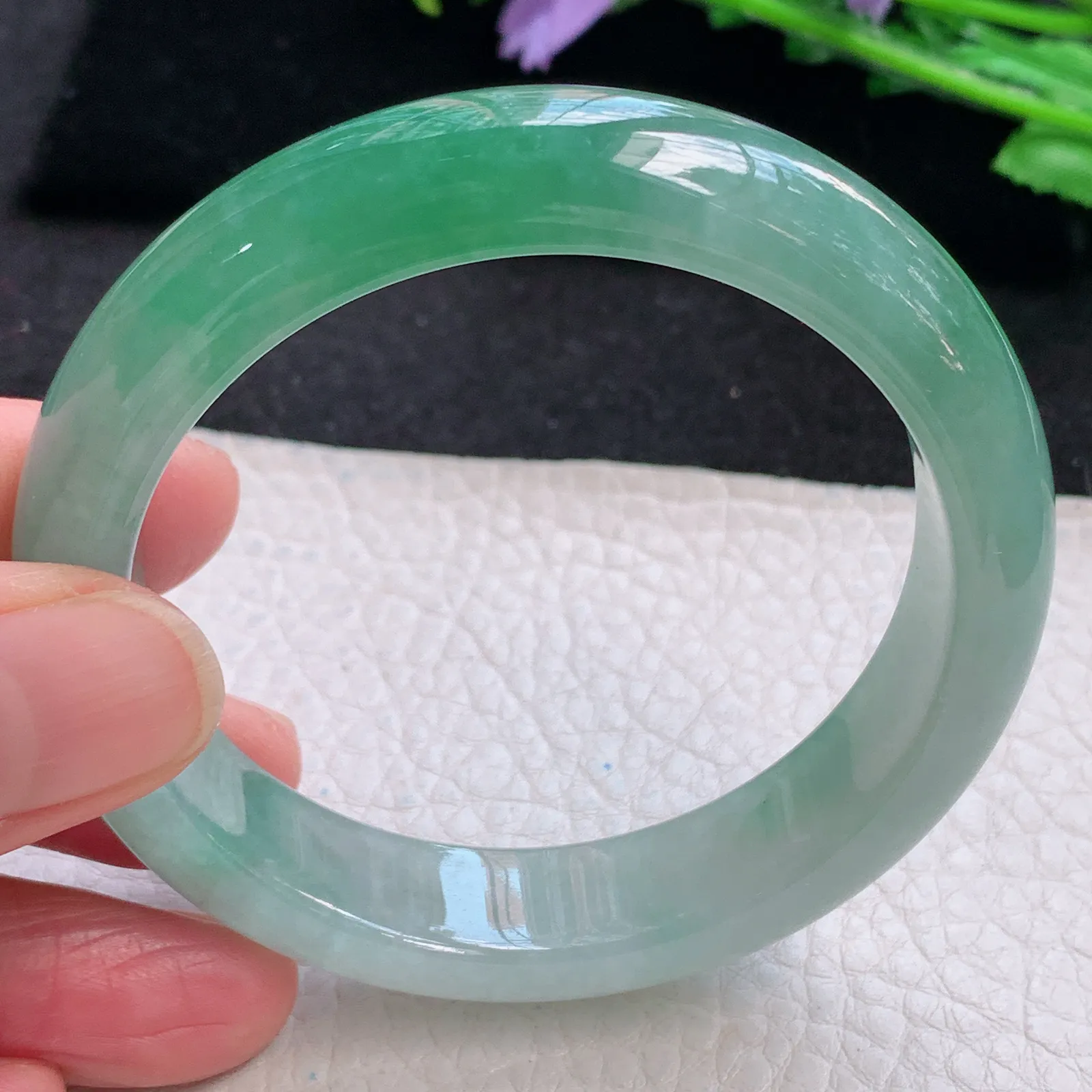 xh自然光54.5*13*8招财镯 缅甸翡翠冰胶半山水宽边玉手镯 平安镯