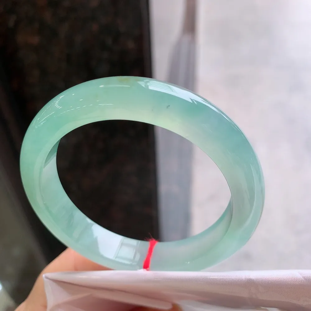 正圈高冰绿洒金 无瑕 尺寸:57.3/12/8.7 种色兼备🥰🥰