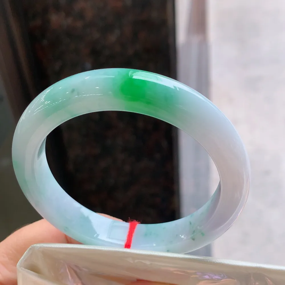 正圈冰糯春彩 无瑕 尺寸:58.8/11.9/9.1 色好