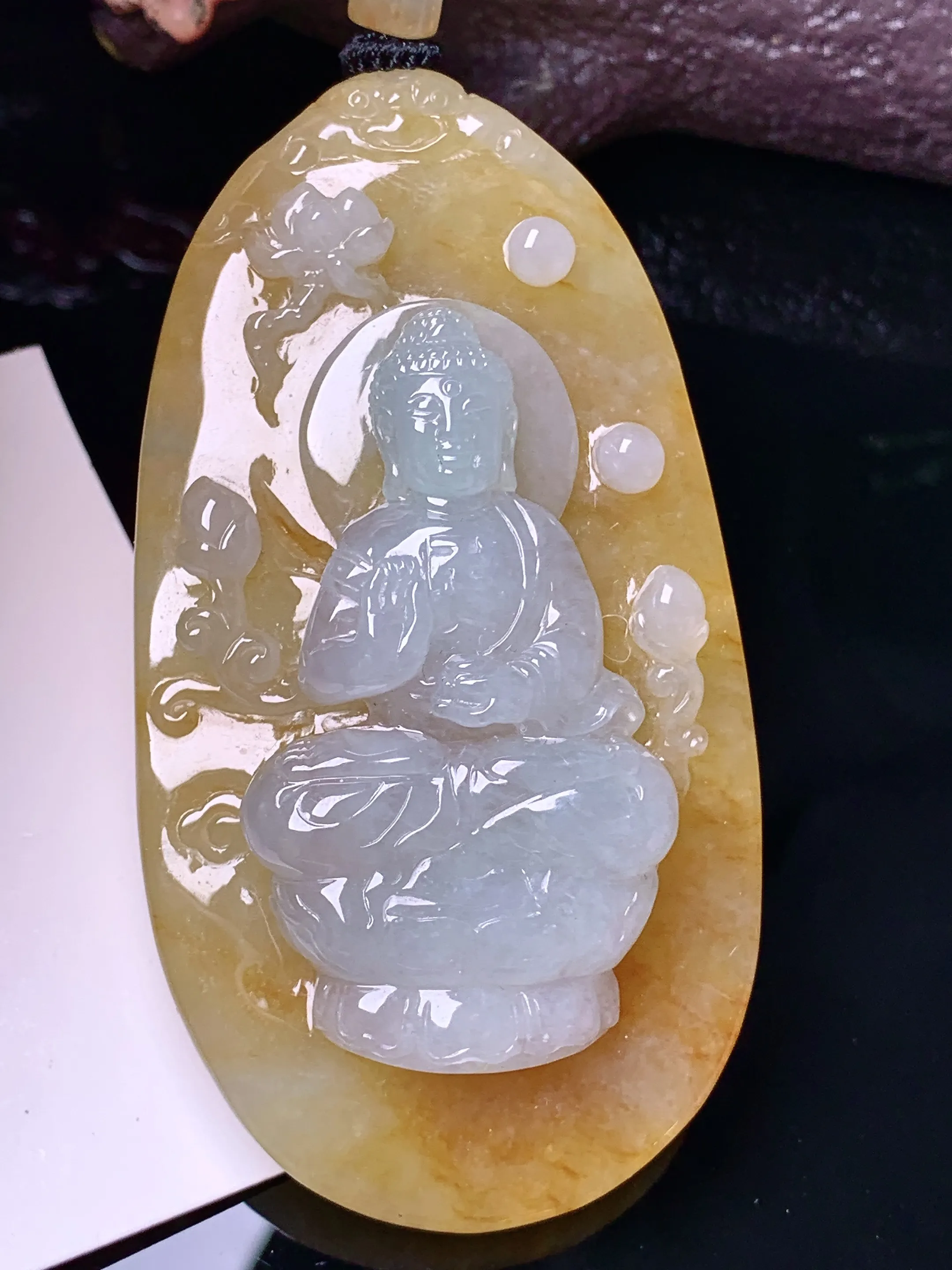 黄翡观音吊坠 玉质细腻 色泽清新艳丽 整体尺寸75*40.6*12.8