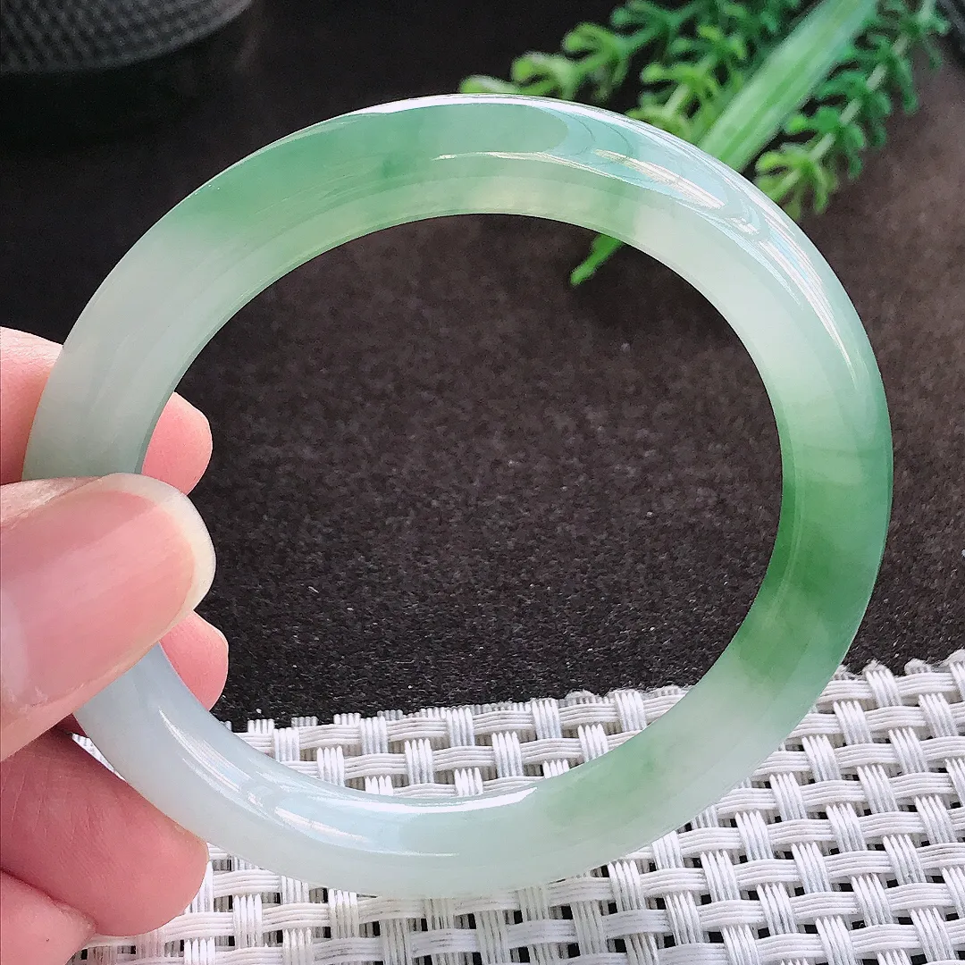 天然a货翡翠53/8.6/8.7老坑冰胶果冻冰晴绿圆条手镯玉手镯