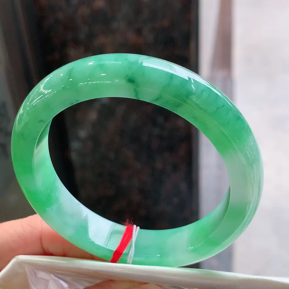 正圈冰阳绿 无瑕 尺寸:57.7/12.8/8.8 色好