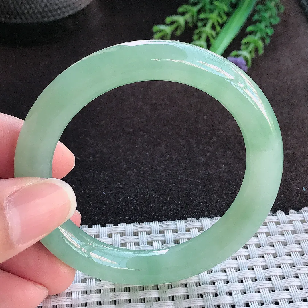 天然a货翡翠52/9.7/9.5老坑冰胶果冻甜绿满绿圆条手镯玉手镯