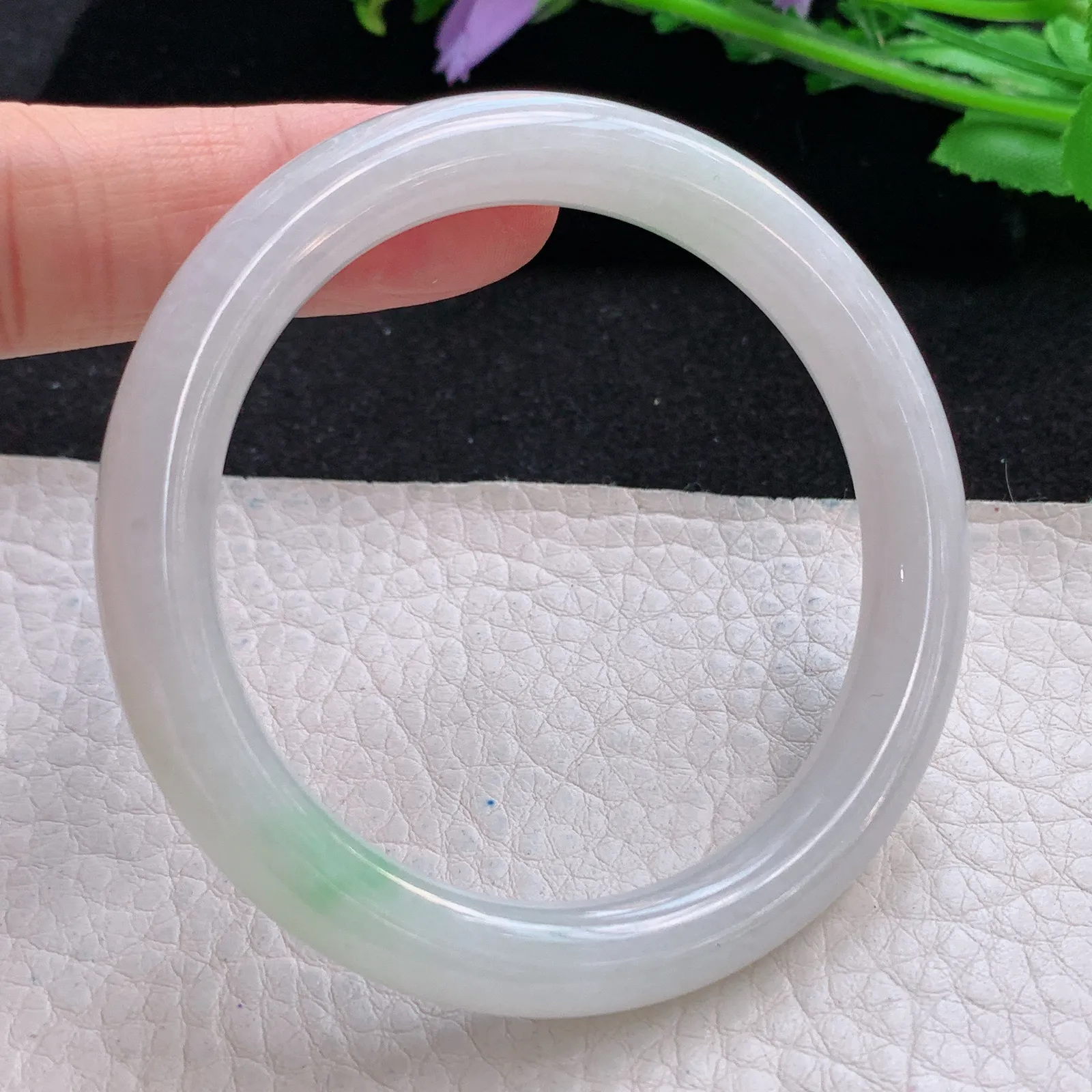 n小圈口53*8.5*8叮当镯 天然缅甸翡翠清新水灵圆条玉手镯 美人镯