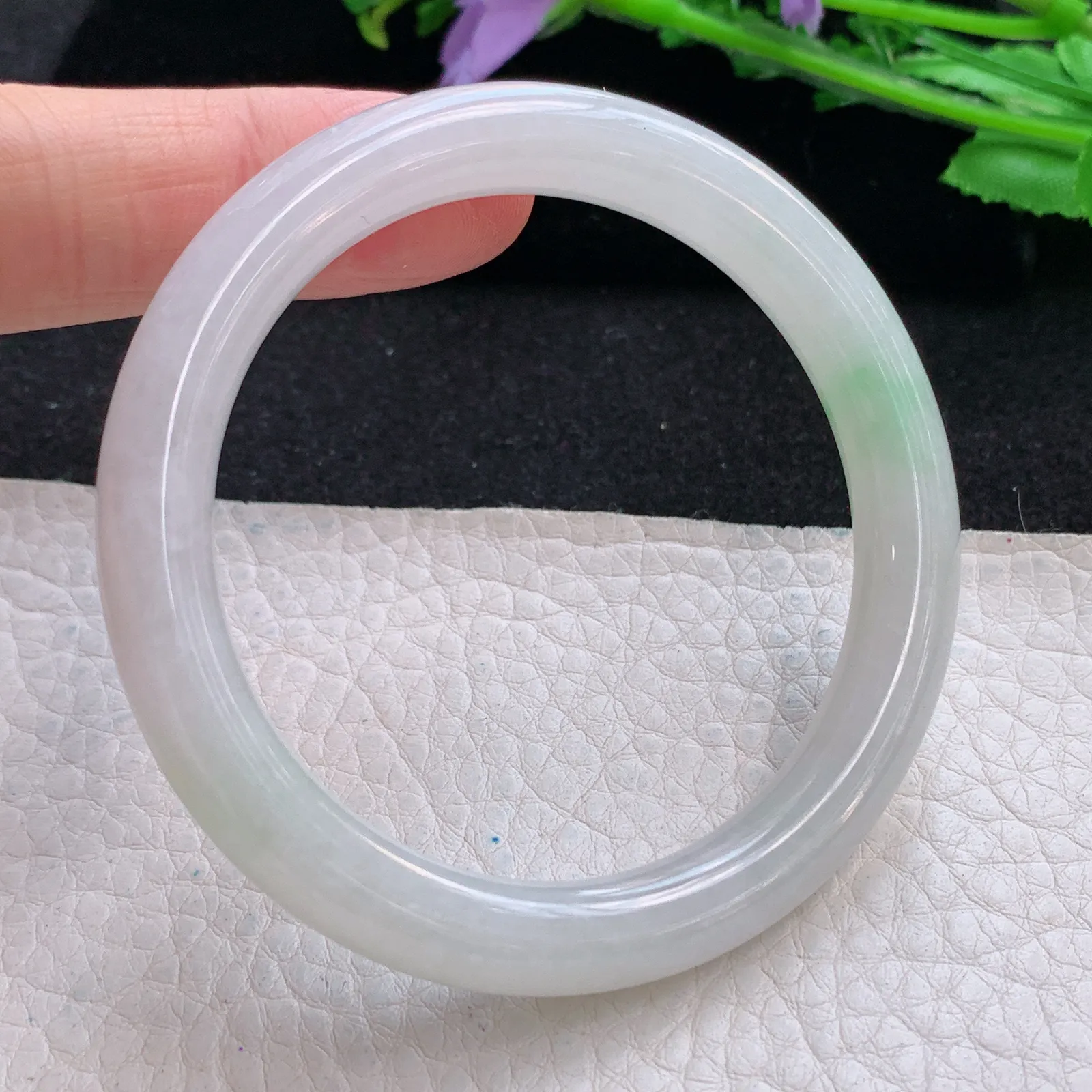 n小圈口53*8.5*8叮当镯 天然缅甸翡翠清新水灵圆条玉手镯 美人镯