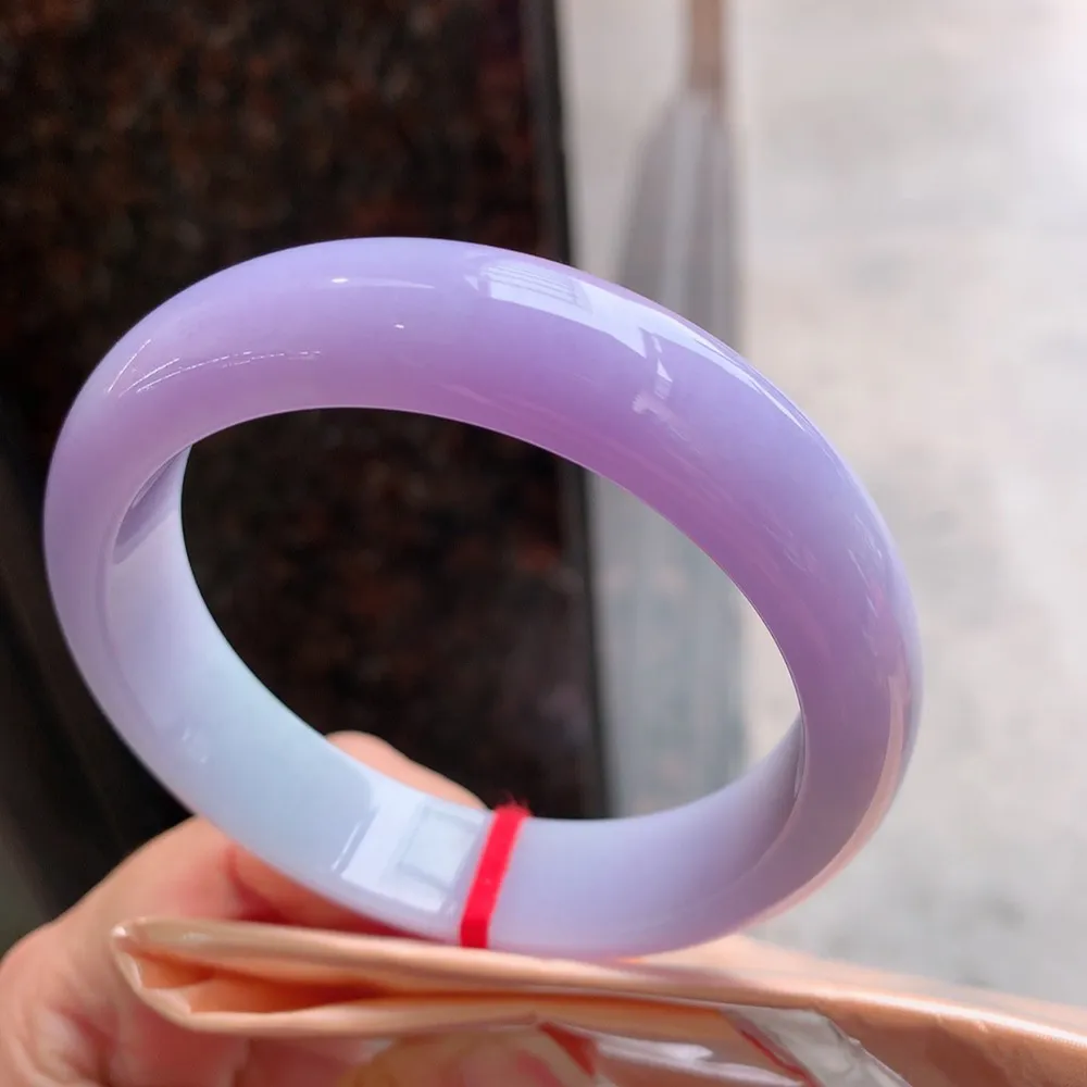 正圈紫罗兰 无瑕 尺寸:60.7/14.6/8.9 实物紫淡一分 大圈口