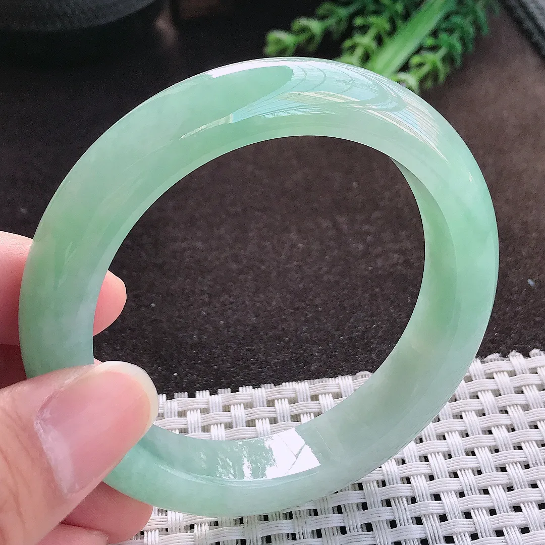 天然a货翡翠56.5/12.7/9.3老坑冰润起胶满绿甜绿手镯宽边玉手镯
