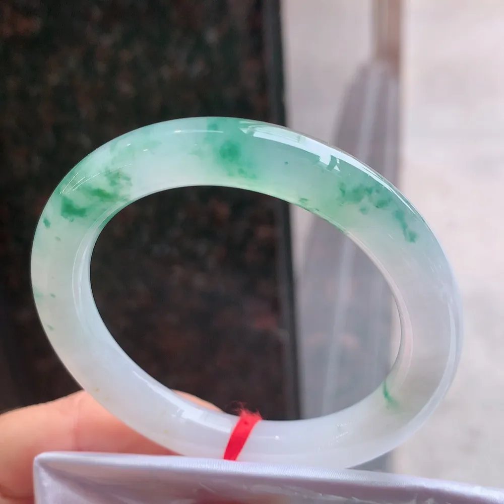 圆条高冰飘花 无瑕 尺寸:54.1/10.1 花美 种水好