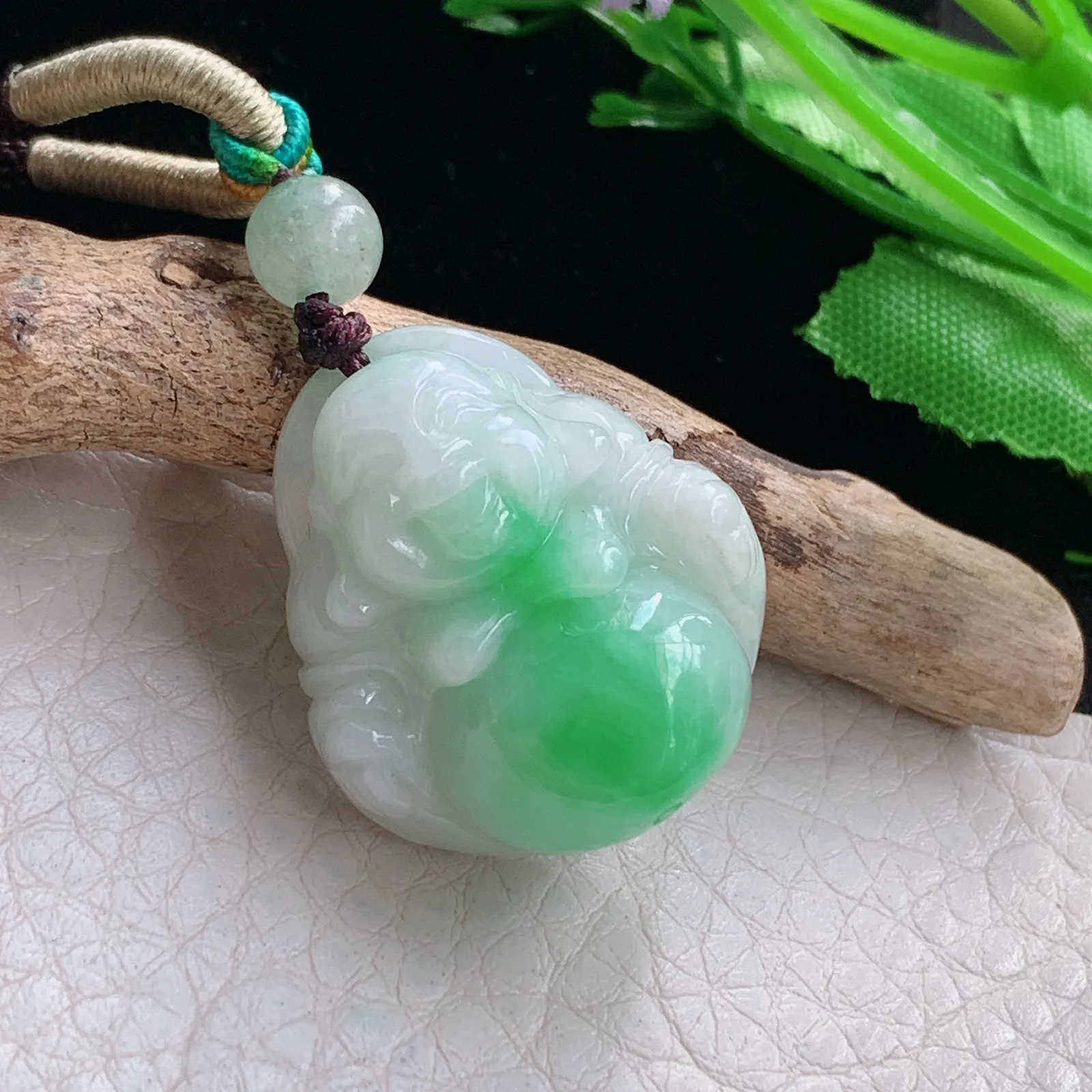 zen自然光26*23*11天然缅甸翡翠飘绿巧致佛公 弥勒佛玉吊坠 玉挂件