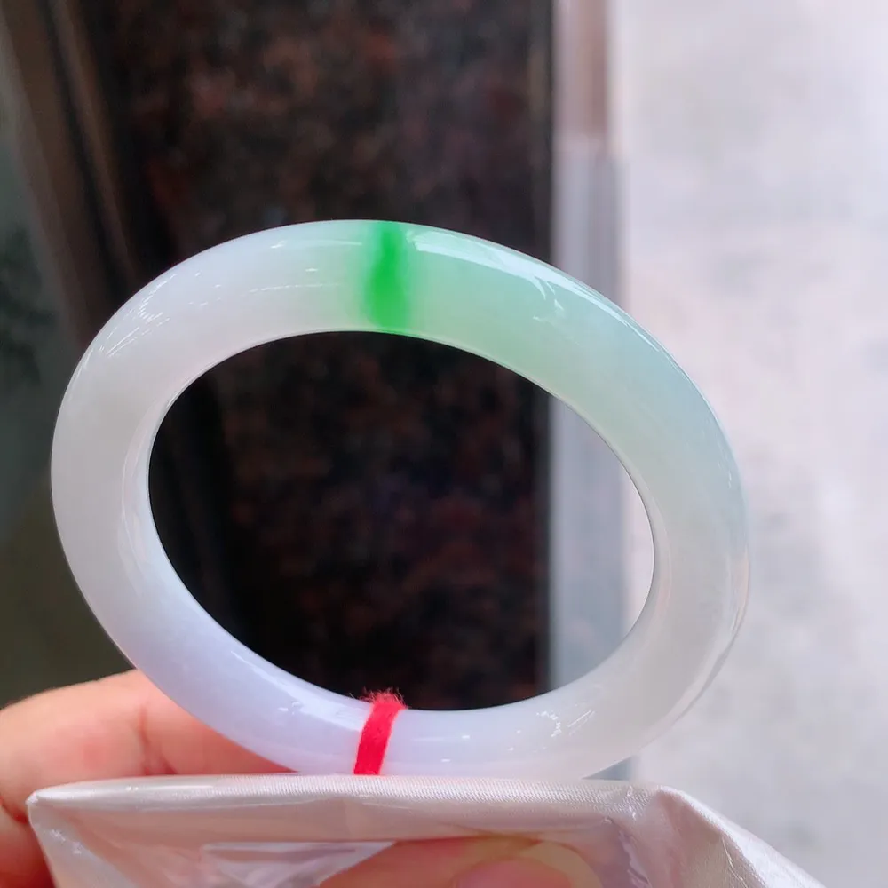 圆条冰春彩 无瑕 尺寸:53.6/9.6 种色兼备