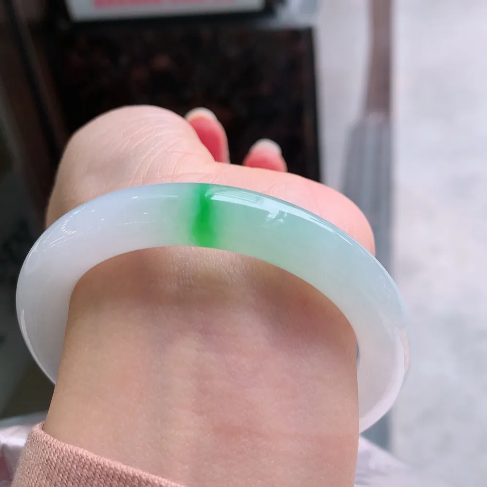 圆条冰春彩 无瑕 尺寸:53.6/9.6 种色兼备