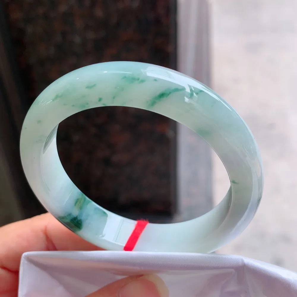 正圈冰飘花 无瑕 尺寸:54.7/12.5/8.5 花美