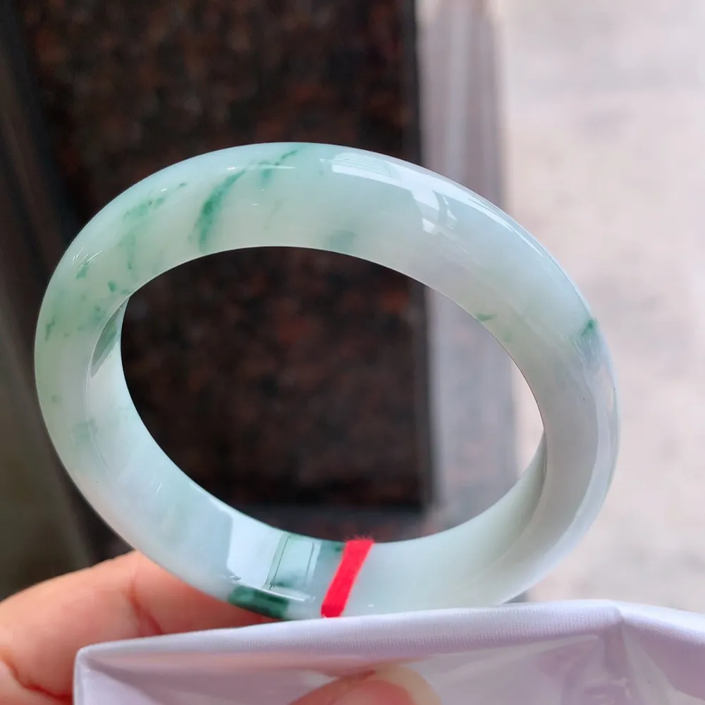 正圈冰飘花 无瑕 尺寸:54.7/12.5/8.5 花美