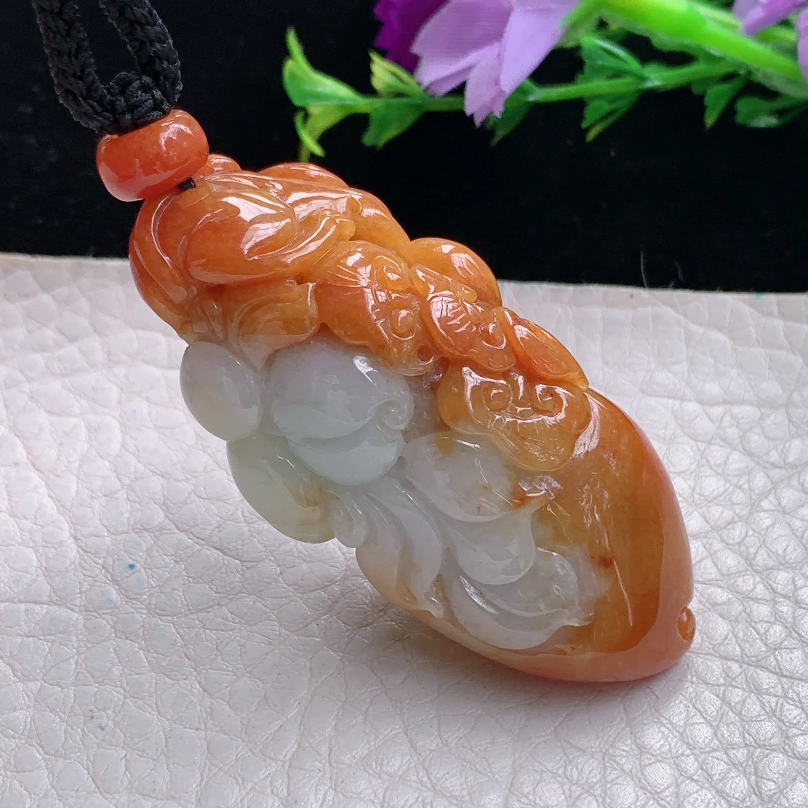 mut自然光53.5*24.5*17.6天然缅甸翡翠冰红灵猴抱寿桃玉吊坠 玉挂件
