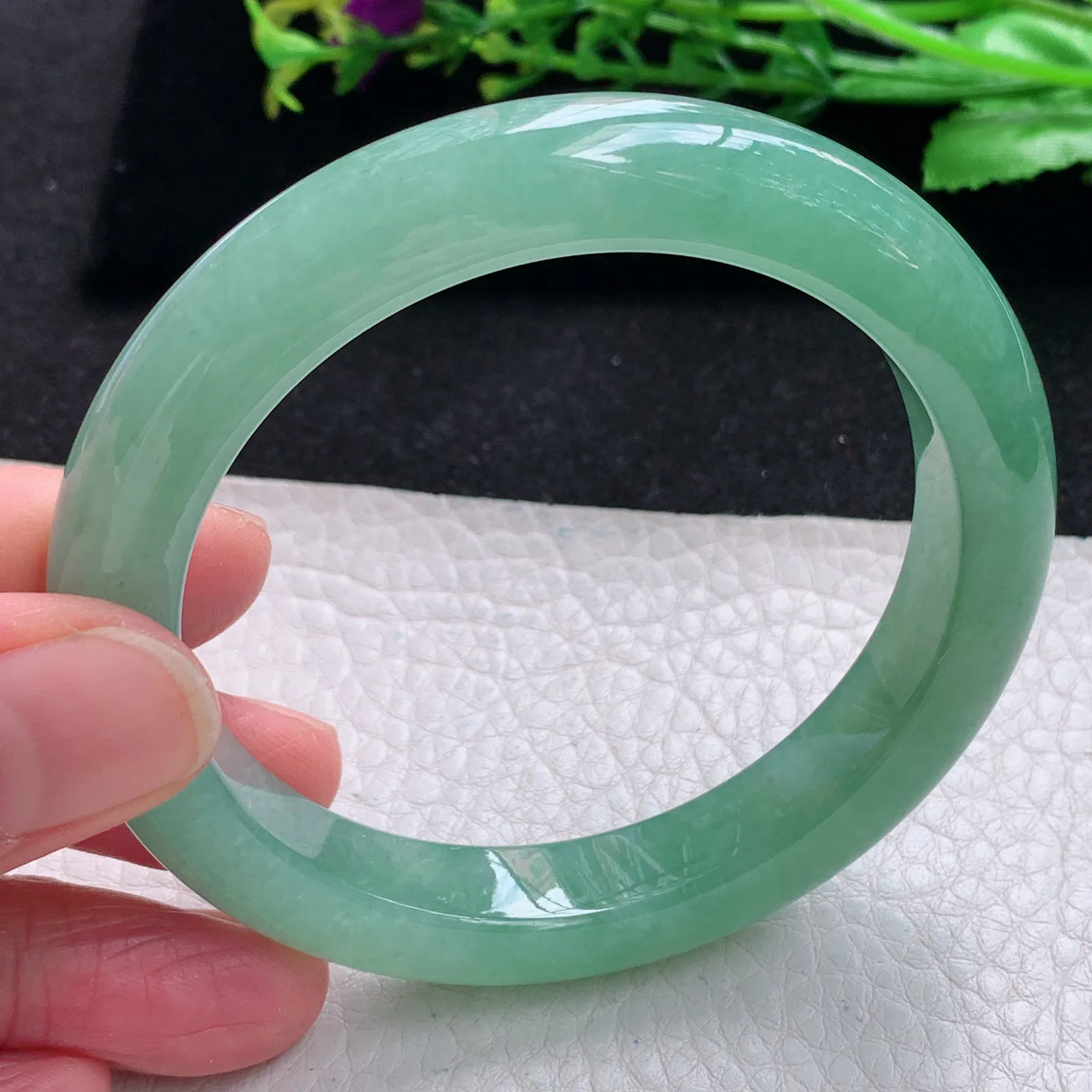 yh自然光56.6*10.5*9平安镯 缅甸翡翠a货玉手镯冰绿秀气宽边珠宝玉手环