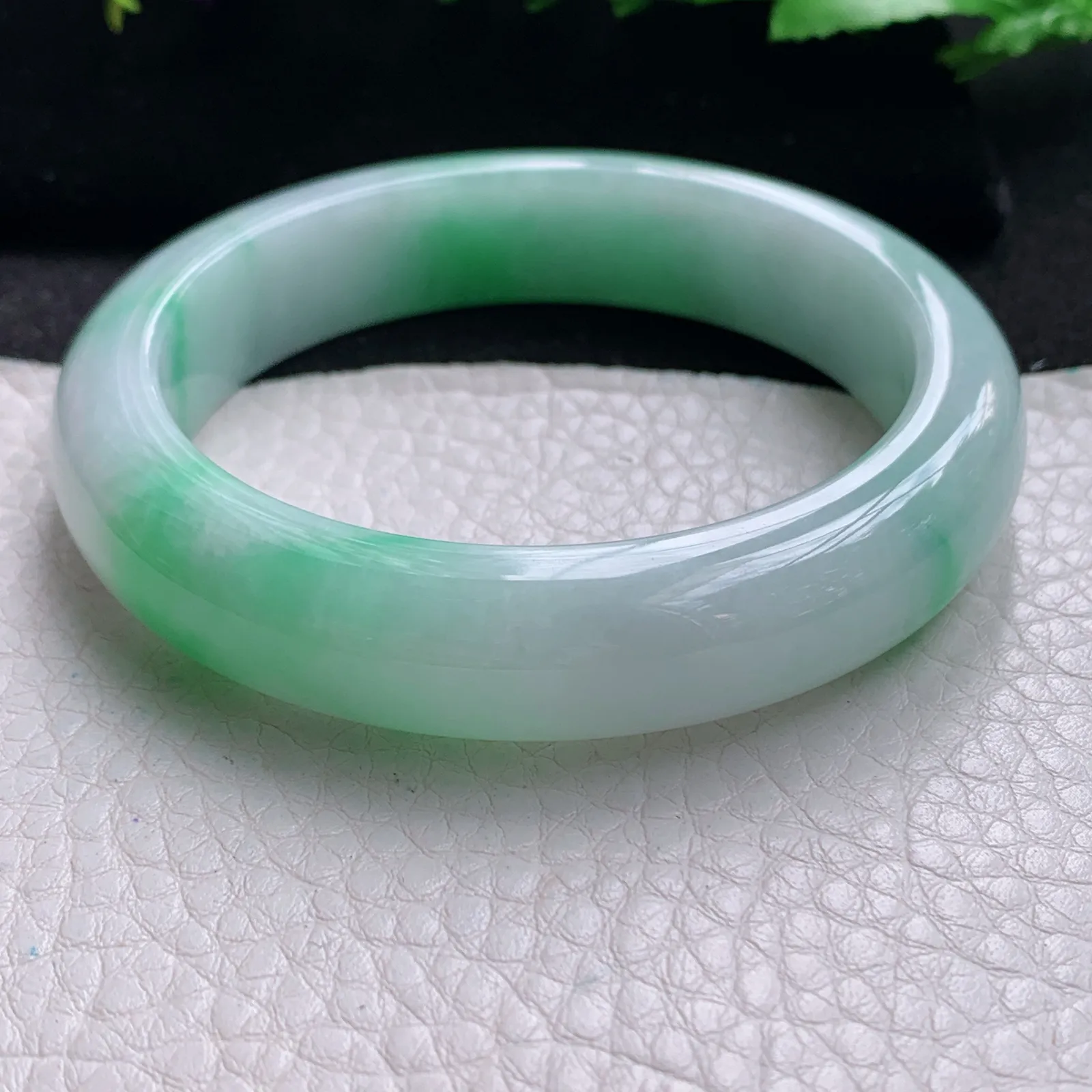 xc自然光57.5*13.2*8.8平安镯 缅甸翡翠a货玉手镯飘绿宽边珠宝玉手环