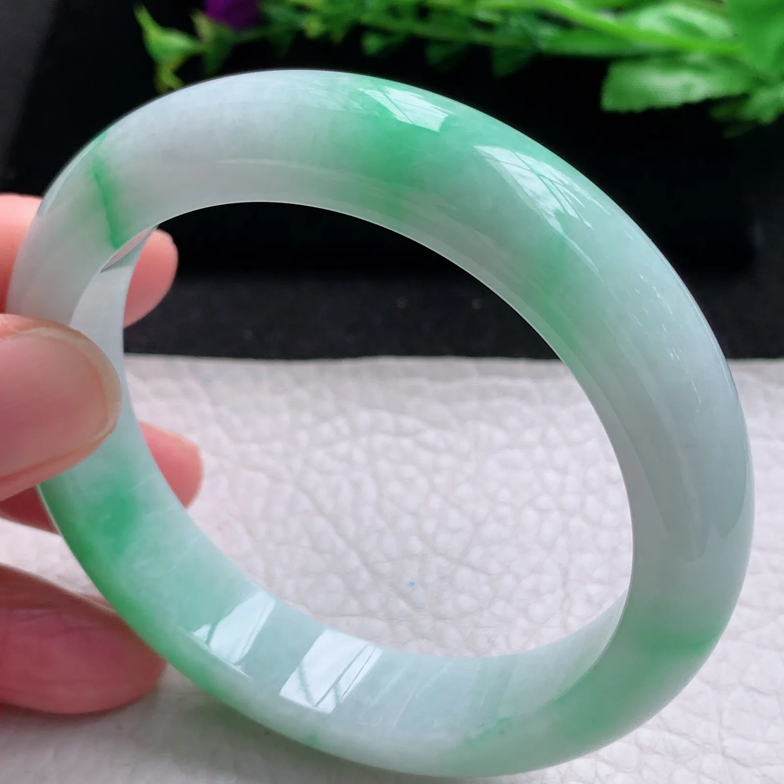 xc自然光57.5*13.2*8.8平安镯 缅甸翡翠a货玉手镯飘绿宽边珠宝玉手环