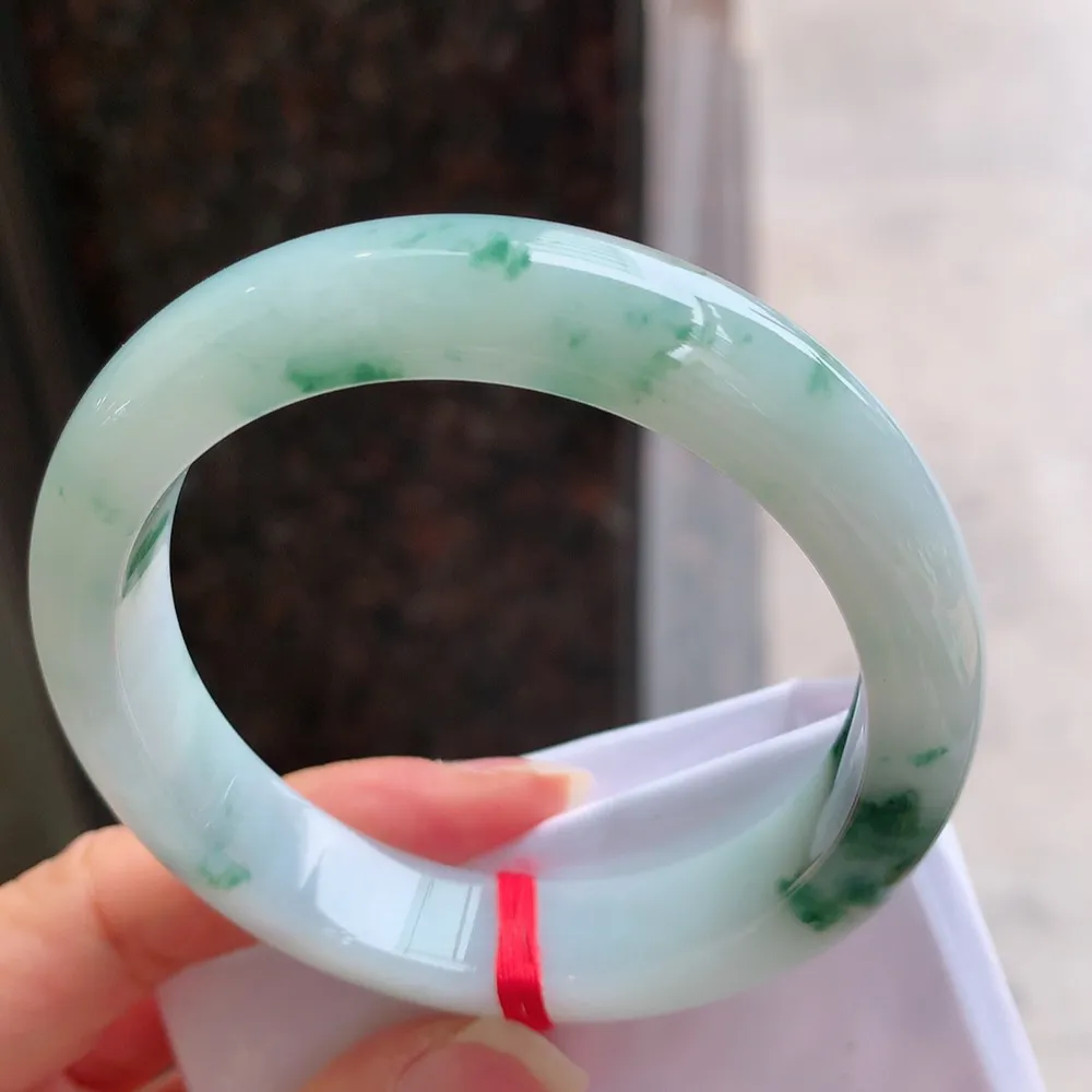 正圈冰飘花 无瑕 尺寸:54.7/12.5/8.5 花美