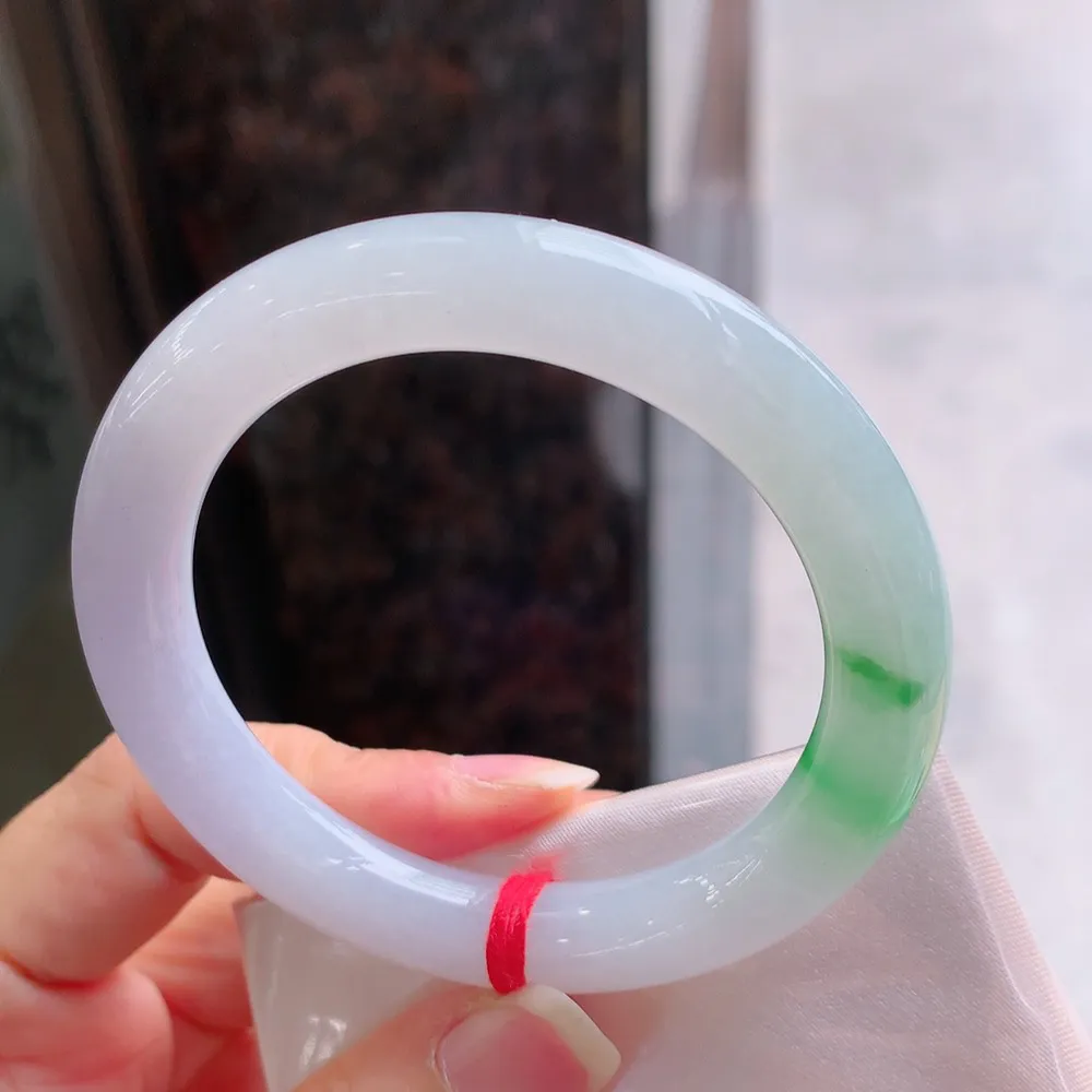 圆条冰春彩 无瑕 尺寸:53.6/9.6 种色兼备