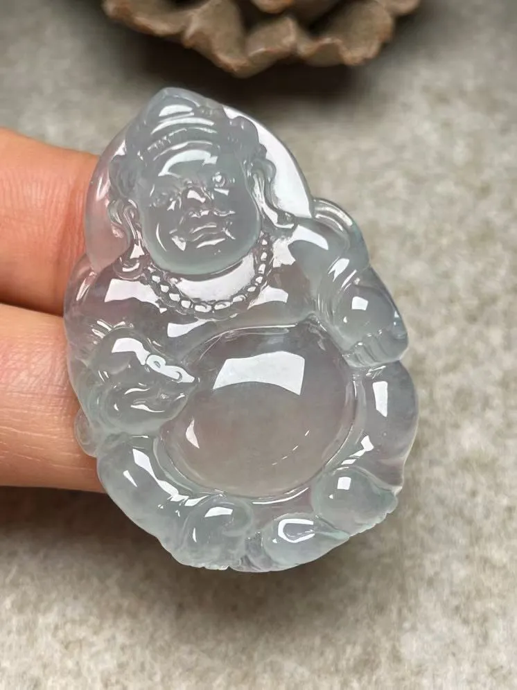 冰种【黄财神】吊坠，种水好，玉质细腻 ，卖相好.
