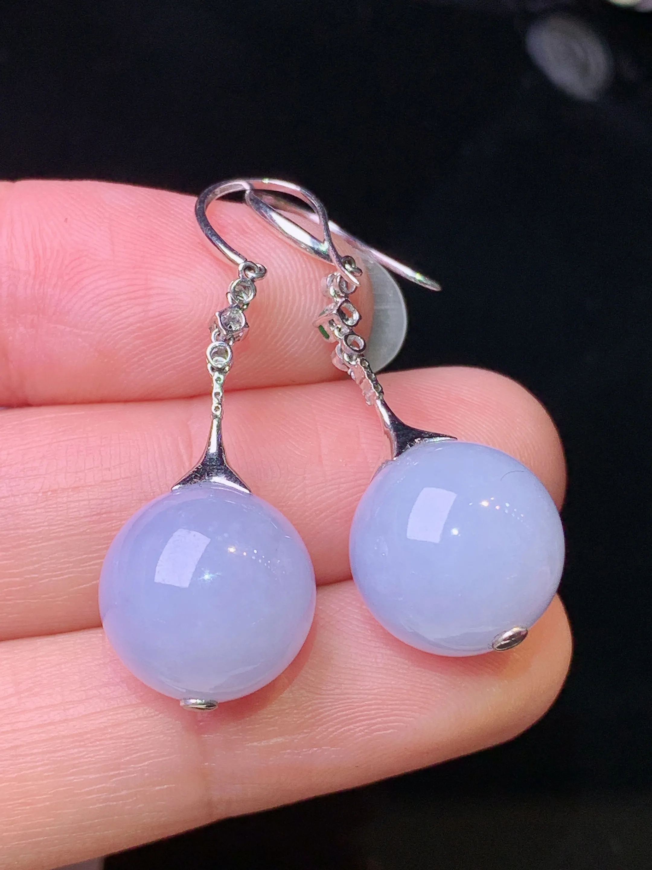 18k金钻镶嵌紫罗兰圆珠耳坠 玉质细腻 色泽清新艳丽 整体尺寸36.7*12.6