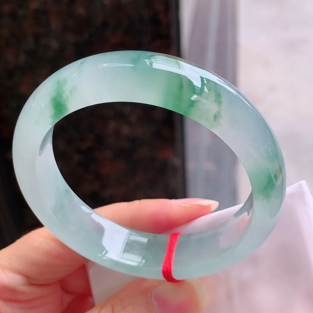 正圈冰玻绿花 无瑕 尺寸:56.1/14.9/8.2 花美 起刚光